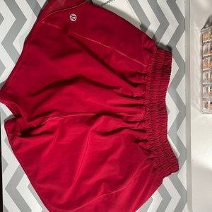 Lululemon never worn Hotty Hot shorts